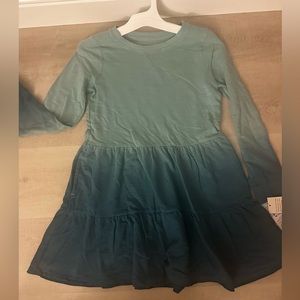 Girls long sleeve dress with pockets